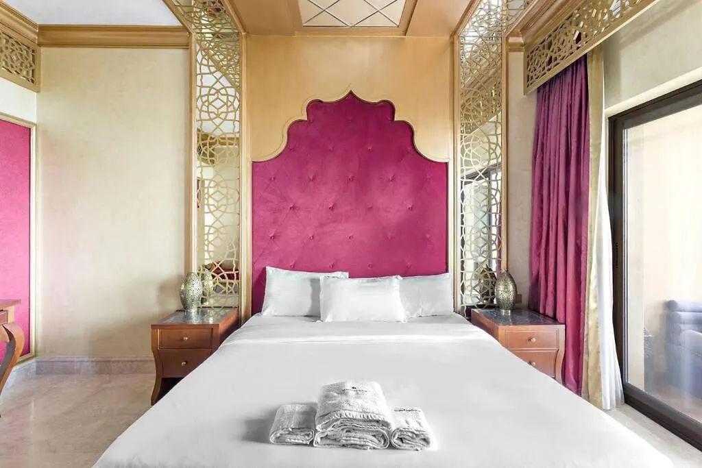 Stonetree - Fairmont North 2 Bedroom - Sea View Dubai Apartment